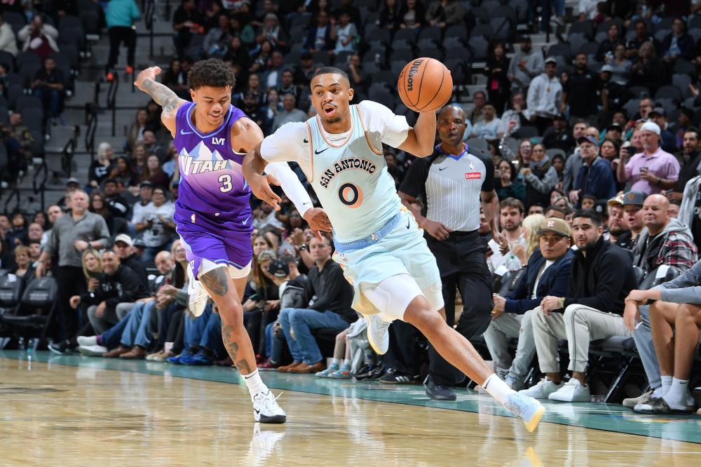 一脚有力的 一脚有力的