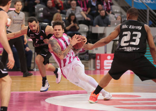 在接受采访 在接受采访